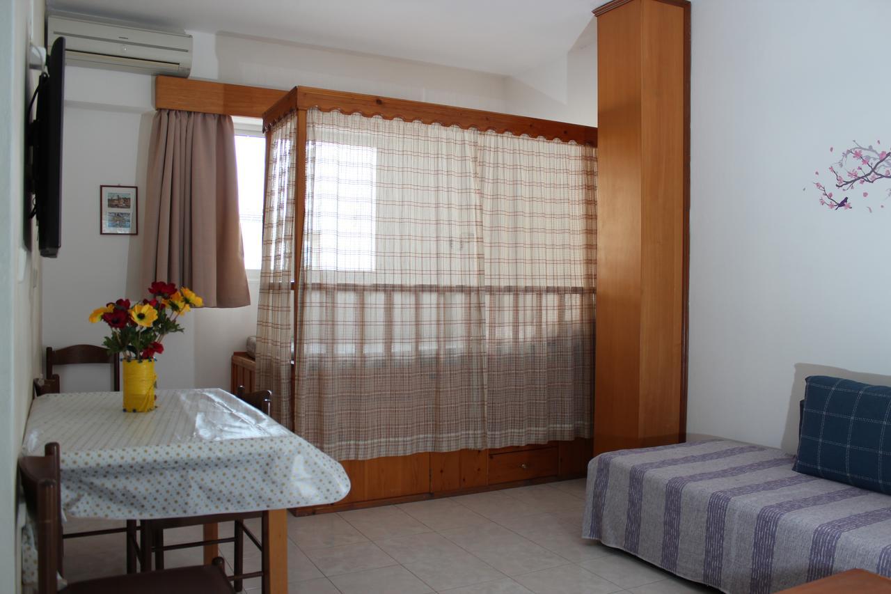 فاليراكي Elarin Studios & Apartments المظهر الخارجي الصورة